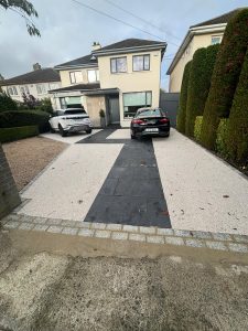 Resin Drive with black limestone pathways