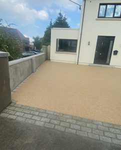 Resin driveway cobble border new wall and pillars